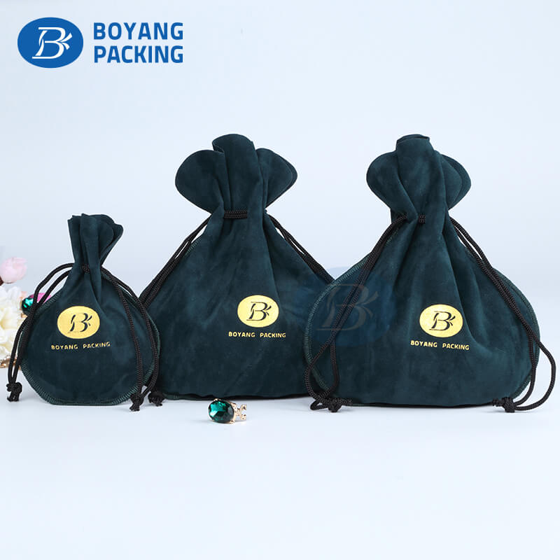 Custom velvet drawstring bags,custom jewelry pouches.
