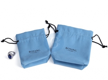 Velvet drawstring pouch and zipper bag application