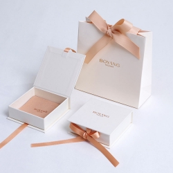 Luxury european women custom white gift box earrings jewelry box packaging with ribbon