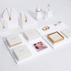 Shenzhen Accept custom Luxury paper packaging jewelry box for lady